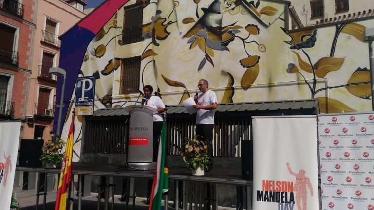 En el Día de Mandela, Faciam recibe una donación de la Embajada de Sudáfrica en el Acto de Inauguración de un mural en Lavapiés